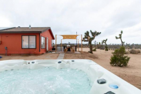 Hemingway House - Hot Tub Under The Desert Stars